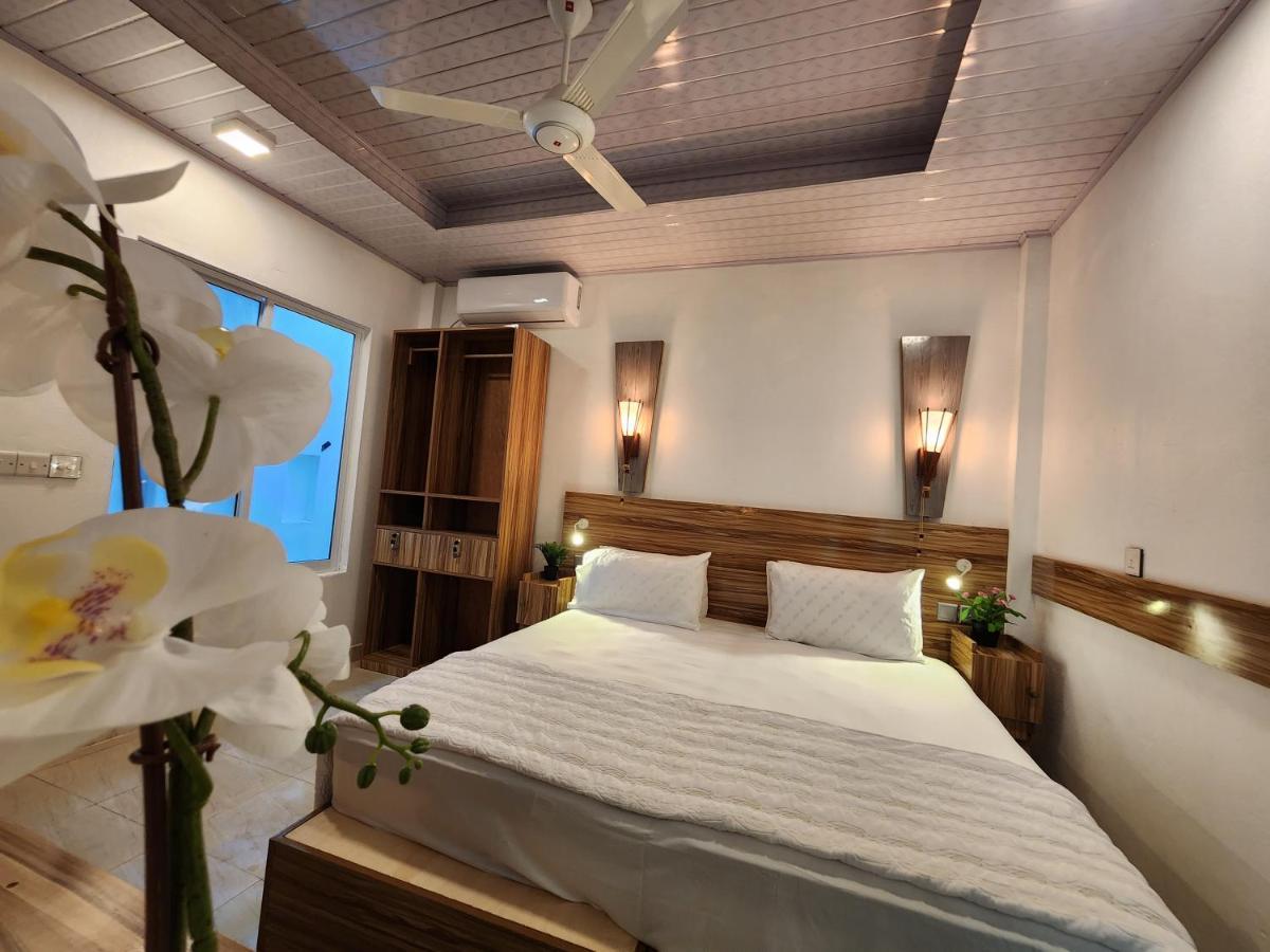 Batuta Maldives Fourson Ξενοδοχείο Thulusdhoo Εξωτερικό φωτογραφία